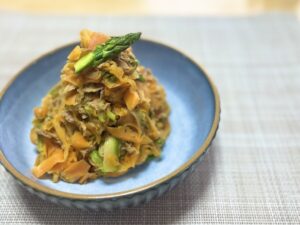 にんじんとアスパラのしりしり